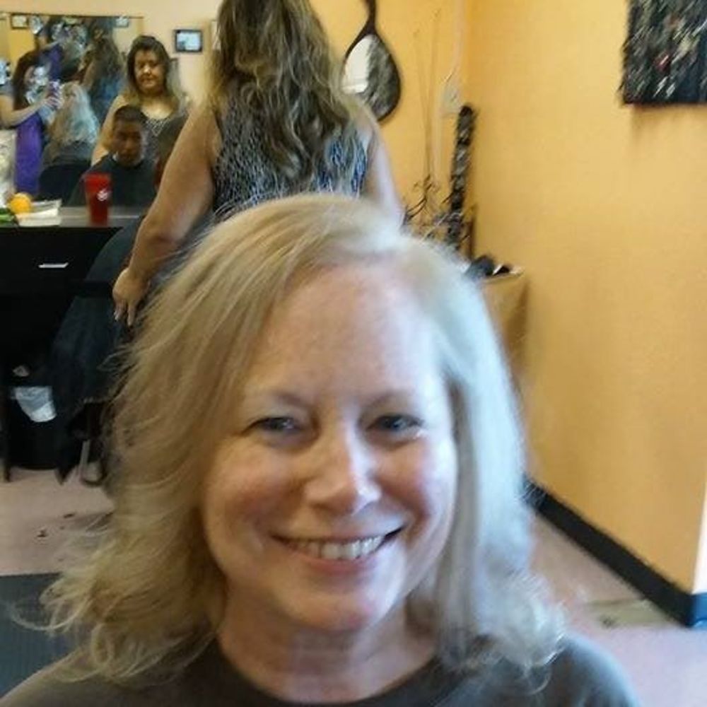 Meet your Posher, Debbie